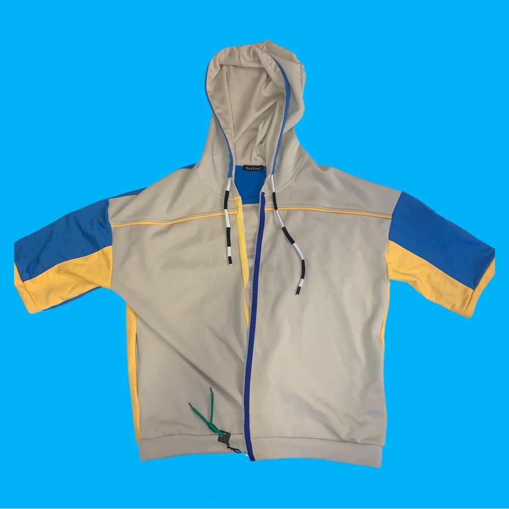 Beige, yellow, and blue light women’s XL weatshirt